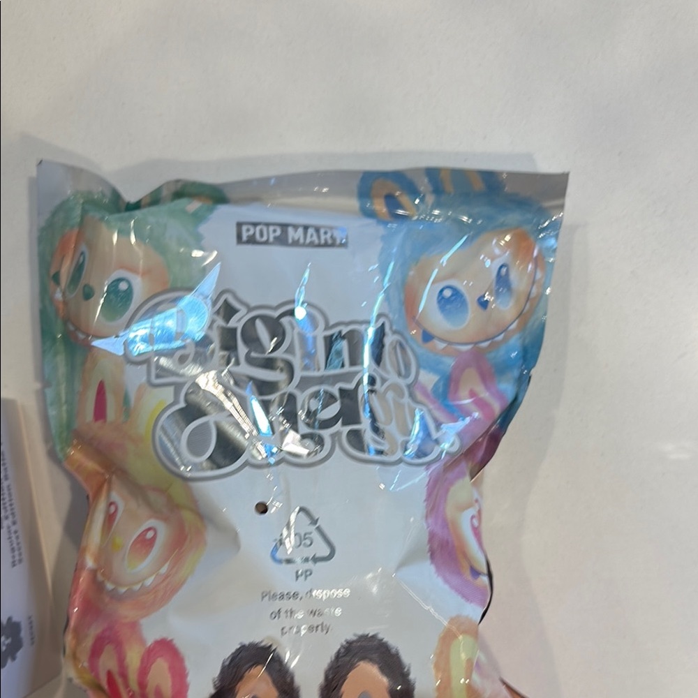 The monster pop mart blind bag bing into engery nwb key chain bag charm bag - Picture 4 of 16